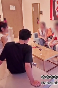 换妻界的顶流，【爱玩夫妻】，学生情侣交换，青春中的女女，巴厘岛共游，激情难忘的一次旅行(v)