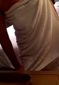 酒店开房，给老婆找单男做SPA，半露脸，欣赏人妻如何一步步沦陷的样子1