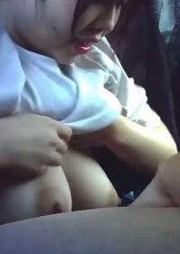 极品美乳娇妻车震口爆，奶子坚挺超级粉，胸推深喉功力好深！