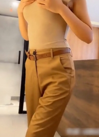 优雅气质尤物御姐女神，办公室女上司常年得不到满足，只能让下属插爆她的小穴！高冷女神床上这么骚