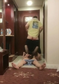 究极调教绿帽奴【罗芙传奇】推特长视频福利完结，各种花样淫乱，对话粗口下流2