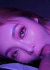 推特60W粉丝网黄潮妹「kitty」露脸性爱私拍 跟表哥在阳台抽烟看夜景，抽完变抽插我，整个脸都是精液