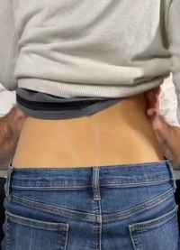 顶级媚黑女王，绿帽骚妻【莫雪特heyitsmei】专注无套PK黑牛洋屌乱肏，身材娇弱非常耐操，内射2