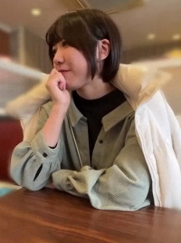 游乐园里纤细身躯抽搐不停！别忘了用激烈震动棒，最后在阴道深处种下精子！FC2PPV-4665220