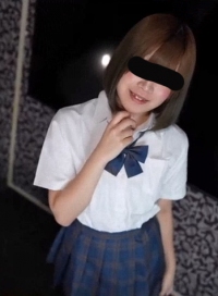 18岁刚毕业的篮球部美栗酱， 部活锻炼出的紧实身材配上巨乳，性感爆棚 FC2PPV-4665309