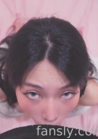 越南骚浪反差妹「Miuzxc」性感表妹用火辣裸体阻断了我得“NNN”（十月不射）挑战，忍不住后入内射了表妹