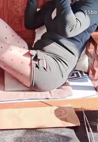 极品瑜伽嫂子79-带骚嫂子办公室暴露，直接内射嫂子2