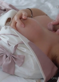 美乳花季萝莉「Saku J」OF大尺度纯爱私拍 紧致肌肤饱满乳房肥厚鲍鱼肉欲满满【第十三弹】2