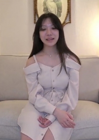 果然是那种哀伤的表情更能激发兴奋！一边道歉一边感受快感的样子背德感爆棚 吞精、射脸和内射三连发！FC2PPV-4676584