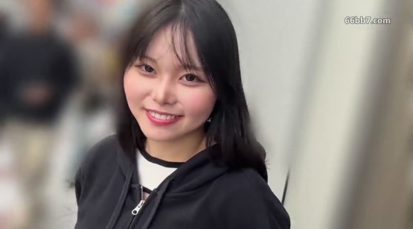 完全不知情就匹配上的水树酱。因为是午餐约会就放松警惕，被我引导到酒店顺势发生性爱！FC2PPV-4678393