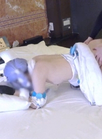 超大的阴唇！对纤瘦的新人酱湿漉漉的小穴进行了大量内射！FC2PPV-4678677