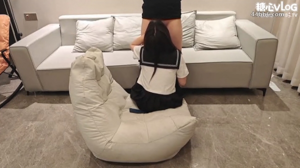 女高中生新人发骚求肉棒索取精液 无毛逼超水润操出拉丝 啪啪水声淫荡多汁的小女娃