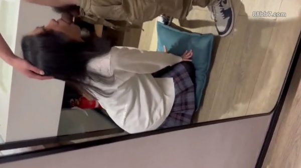 极品小情侣私拍泄密 清纯JK嫩妹被男友调教成小母狗 楼道掀起JK短裙后入 压操小蜜穴 每一下都顶到底