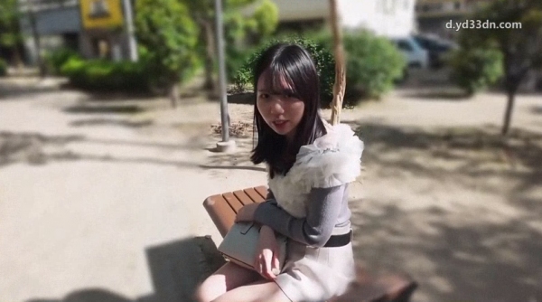 首次拍摄 E罩杯22岁笑容灿烂的新毕业闷骚OL，从初次约会到合体！？FC2PPV-4681481