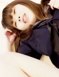 (1)F罩杯19岁少女。柔软如棉花糖的胸部进行胸推后，用粉嫩无毛的纯洁阴道，被恶心大叔的生肉棒浓厚白浊精液内射 FC2PPV-4684777