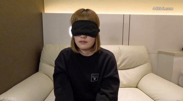 第三次拍摄包括口内射精、阴道内射、再次口内射精，用库斯科和内视镜拍摄阴道内部，以及站立时用吸吮玩具调教 FC2PPV-4687961