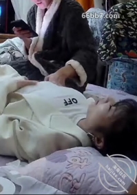 顶级NTR夫妻【绿帽之王的王】钻石贴⑥，长靴美少妇微醉状态瞬间精虫上脑帮她舔屁眼