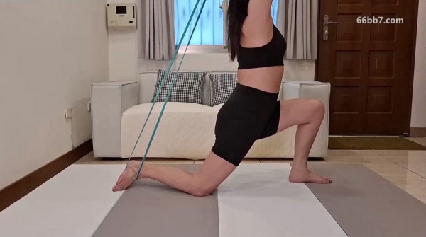 台湾美人兼業モデルがうぶなストレッチで潮吹き！恥ずかしすぎるマッサージ初体験 FC2PPV-4703919