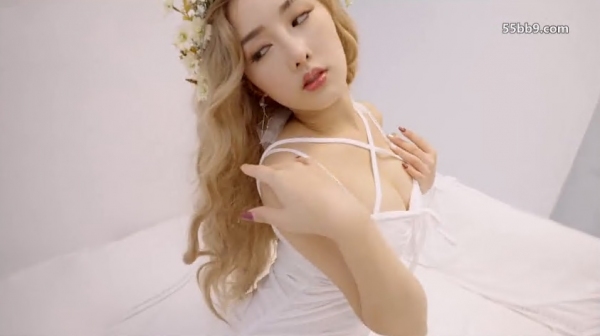 李娜娜 女神降临献神器 天美传媒 精东影业 JDYL027