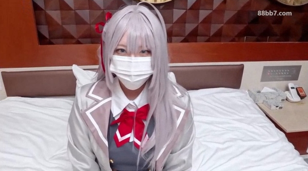 多次发出低吼高潮的○ーリャ酱可爱到爆！即刻高潮的脆弱阴道Coser，生内射性爱自拍映像！FC2PPV-4706731