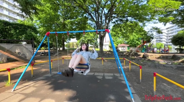 (1)神级胸部！天然J罩杯超美巨乳！尽情享受有写真经验者的生胸和生阴道，注入大量精液！FC2PPV-4707161