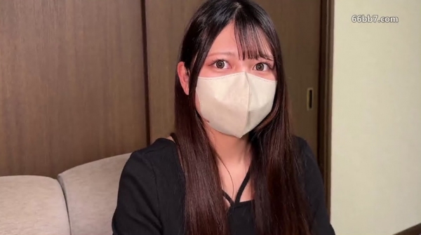 (1)可爱却过于色情的19岁极品女孩。危险日仍生插入，爽到无法停下腰部动作，大量内射 FC2PPV-4713731