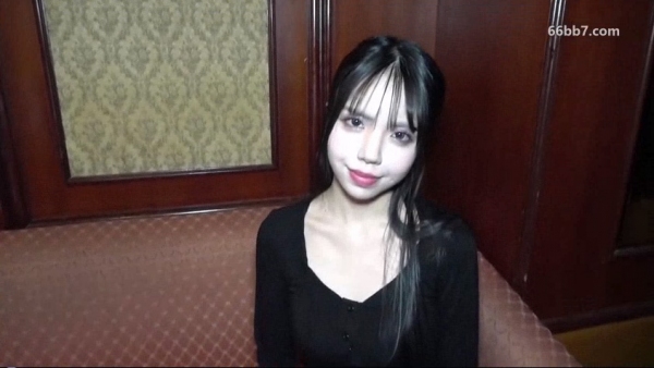 在浪人期间却进行赤裸裸的性交易，被近距离拍摄受辱脸庞后，揭露了一位美貌俄罗斯精灵母亲与日本外交官父亲所生混血美女的惊人借债原因 FC2PPV-4729411