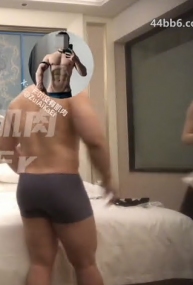 「卡尔没有肌肉」，172长腿厚黑丝仙女裙极品御姐，御女脸邻家姐姐的既视感，可惜妹子不耐操