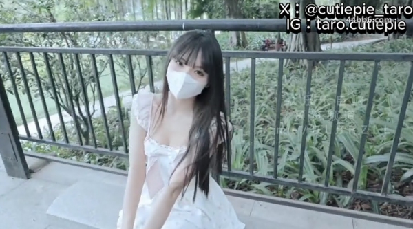 邻家小妹清纯连衣裙 对白淫荡极度反差，如玉般的身体！酥到骨头里 1