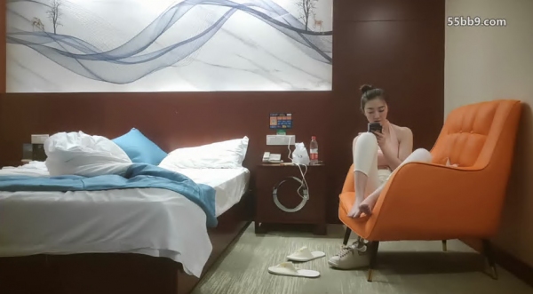 兼职女荷官第一场半年没做小少妇，今天一次就满足