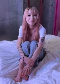 (2)体脂率10%！外表与内在完全相反的超清纯女孩，只有3次恋爱经验，与她过夜享受性爱！FC2PPV-4758035