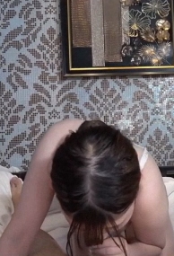 (2)几乎没经验的软糯棉花糖巨乳美少女，身体又软又白奶又大，人生第一次无套内射直接送给她！FC2PPV-4796127