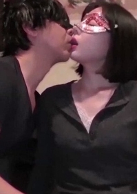 黑心業者带来的有隐情的年轻人妻 「只要不深挖我的来历和立场就行……」在这种条件下被带过来，直接中出内射了 FC2PPV-4814025