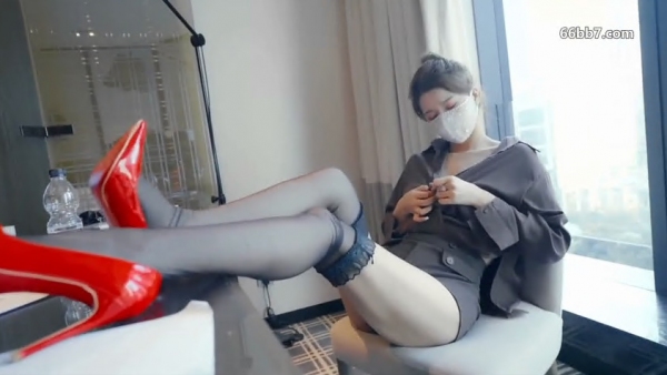 菲欧娜 - 补习老师的肉穴奖励 肉棒被乳交吸食逗硬了 无毛穴上位插入暖暖包裹 汁液泛滥口爆食精