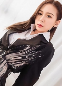 亚洲美女图鉴：リン・シーユ 用东方风情白虎小穴和甜美笑容彻底榨精的极致亚洲美少女～ 021726_01-10MU 天然むすめ